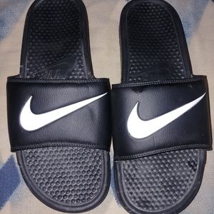 Men's Nike slides